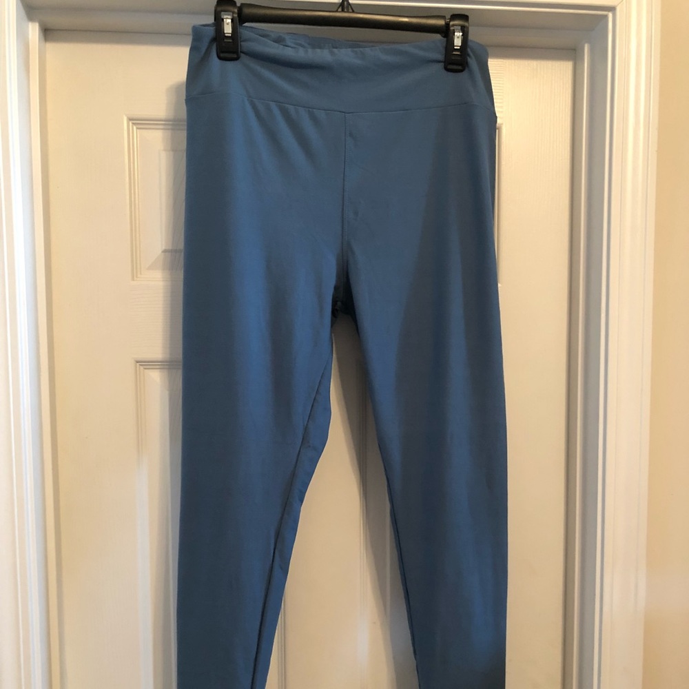 Lularoe blue tall and curvy leggings